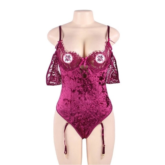 NWT Maroon Lace Lingerie with garter straps - Size Medium - Picture 2 of 16